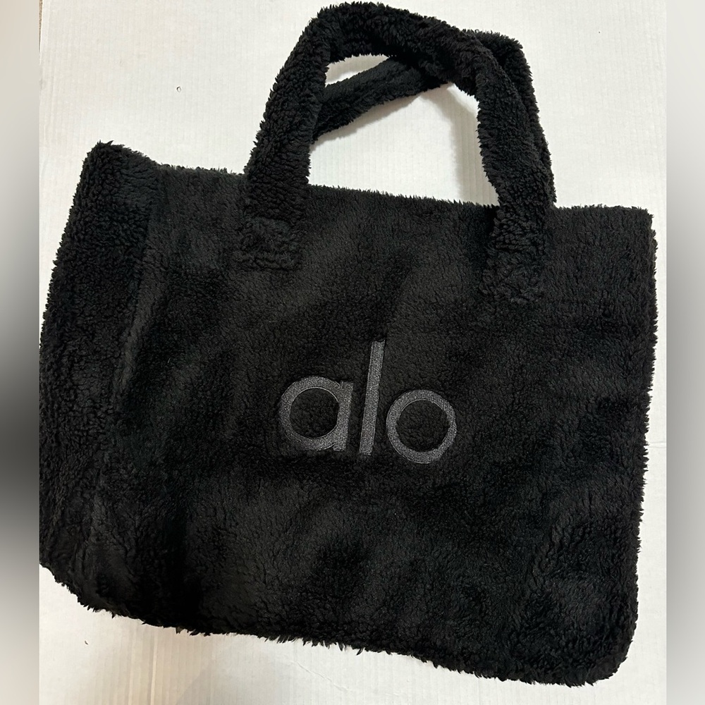 ALO Foxy Sherpa Tote